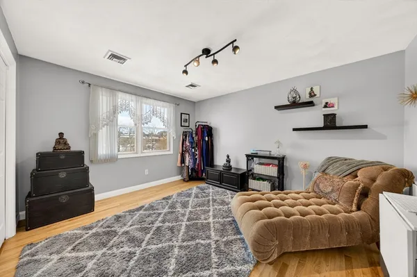 $899,999 | 155 Sagamore Road, Seekonk, MA 02771