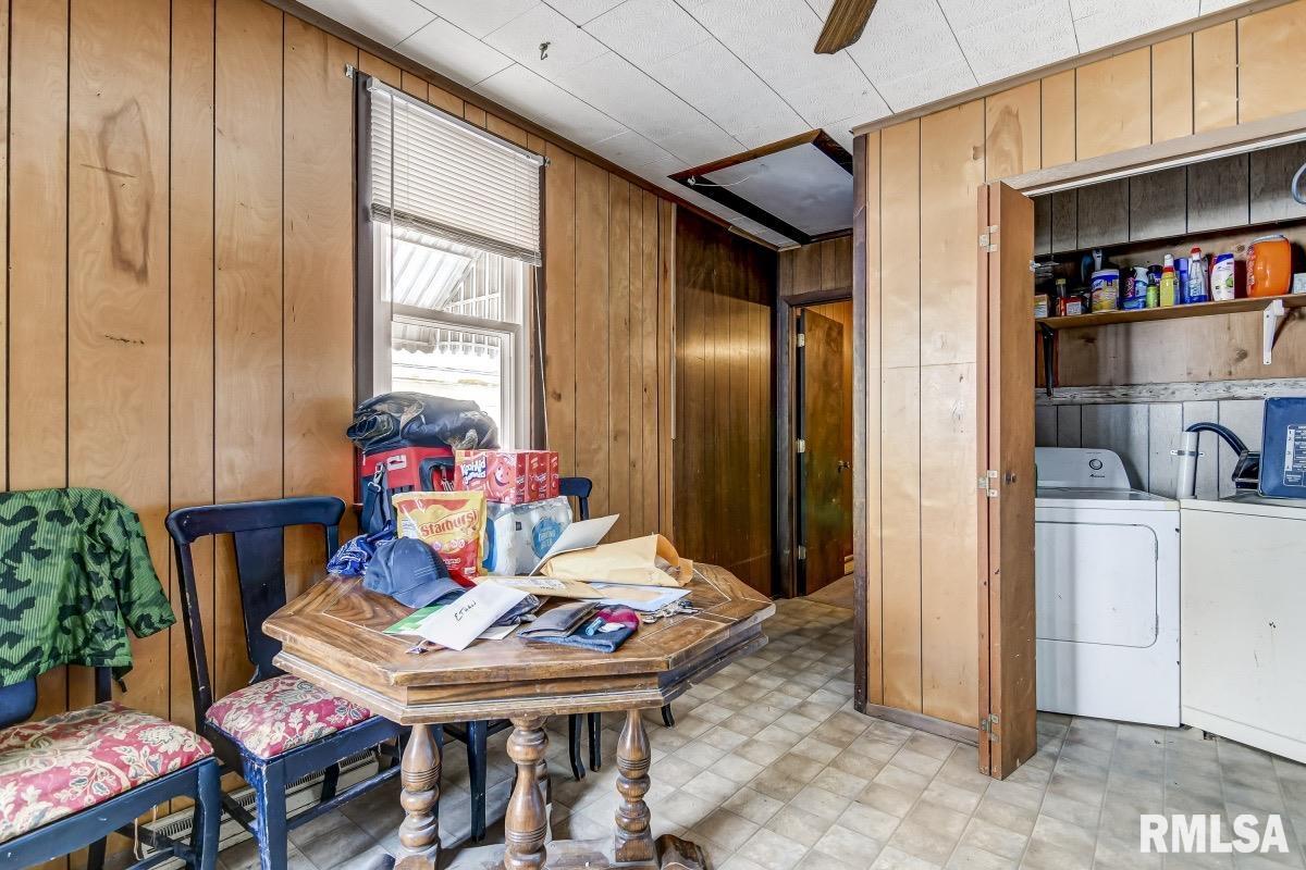 2329 Richards Lane Springfield, IL 62702 - Photo 3 of 9