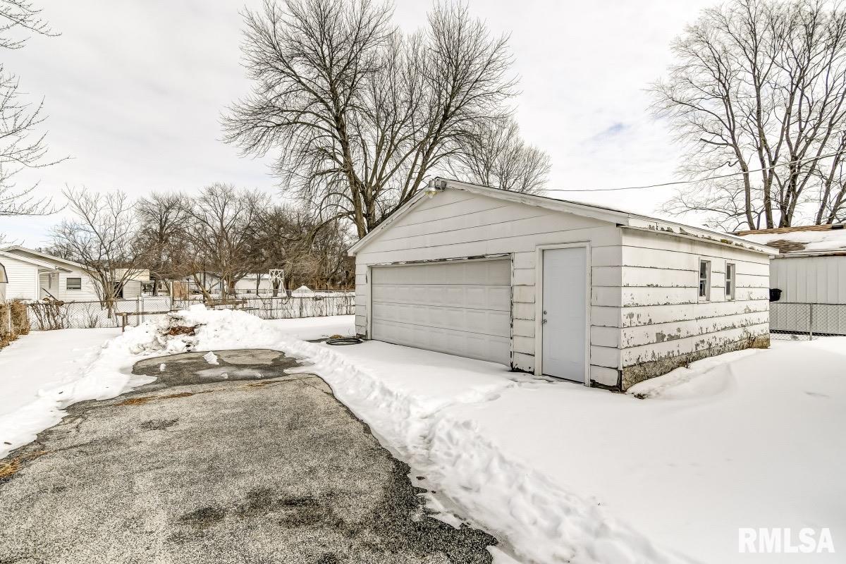 2329 Richards Lane Springfield, IL 62702 - Photo 9 of 9
