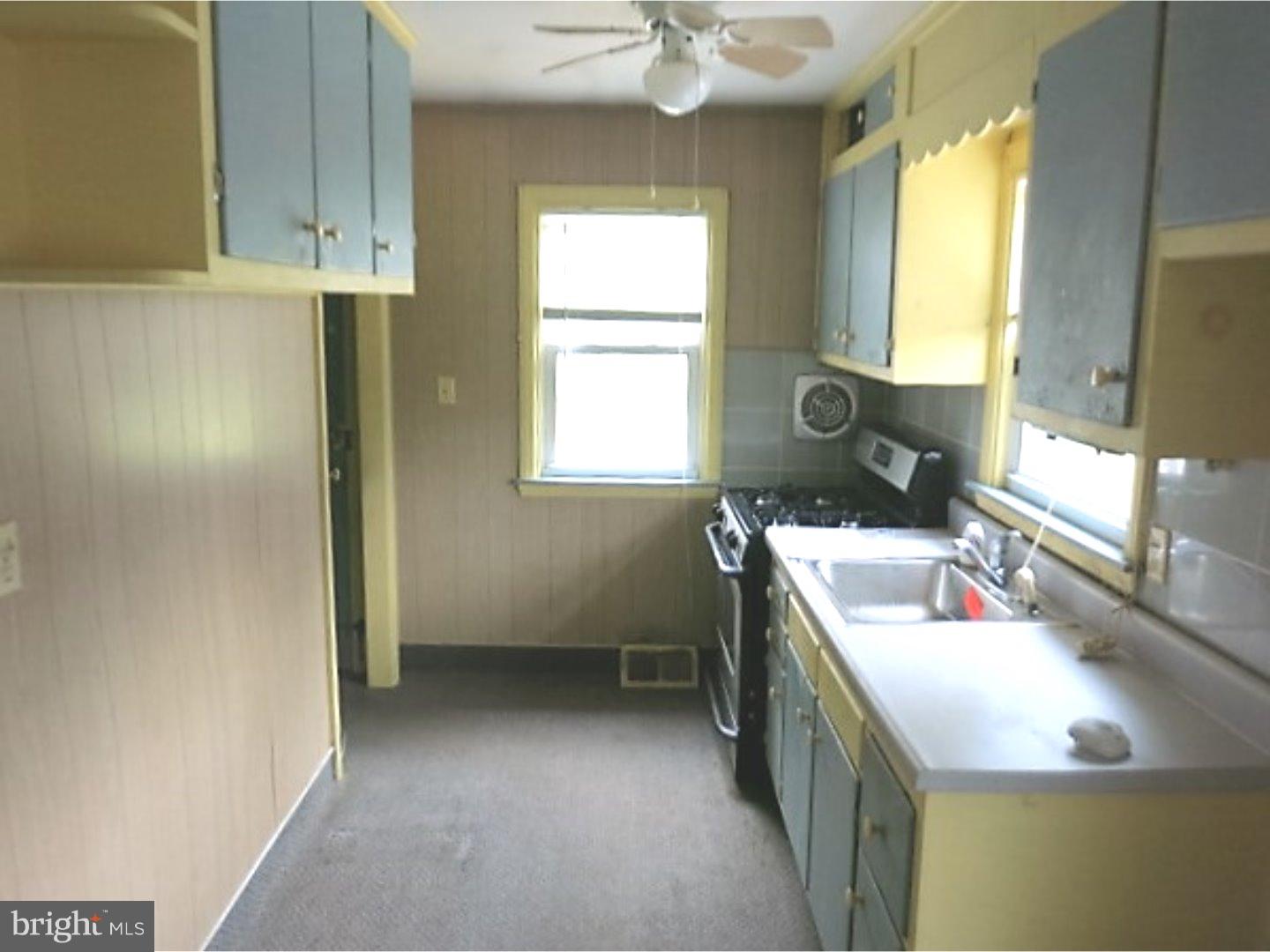 314 Wynnewood Road Trenton, NJ 08628 - Photo 8 of 22 Kitchen