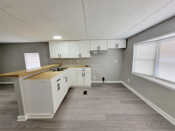 $900 | 312 Paddock Street, Unit 3, Willis, TX 77378