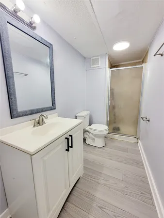 $900 | 312 Paddock Street, Unit 3, Willis, TX 77378