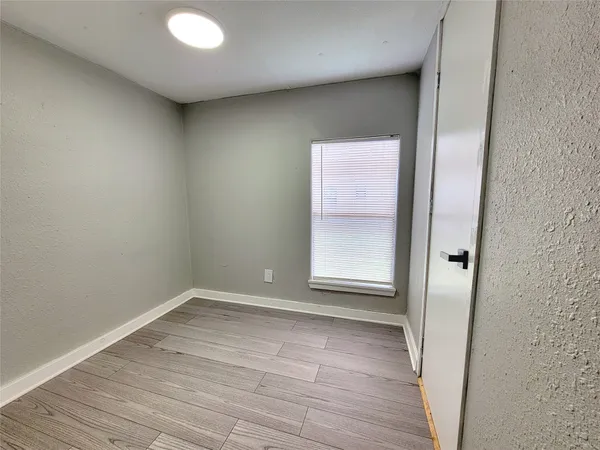 $900 | 312 Paddock Street, Unit 3, Willis, TX 77378