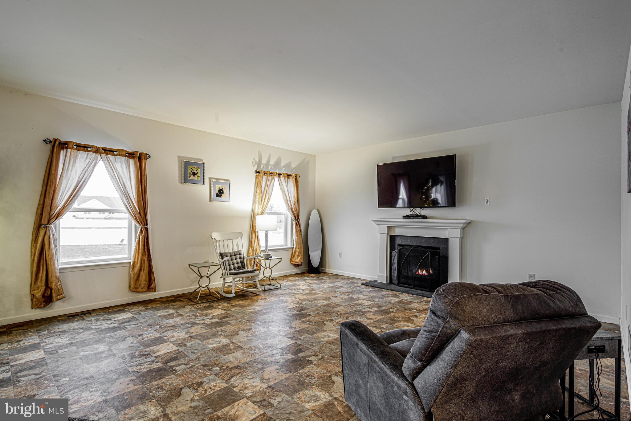 2013 Prout Farm Road Pottstown, PA 19464 - Photo 13 of 51 Great Room