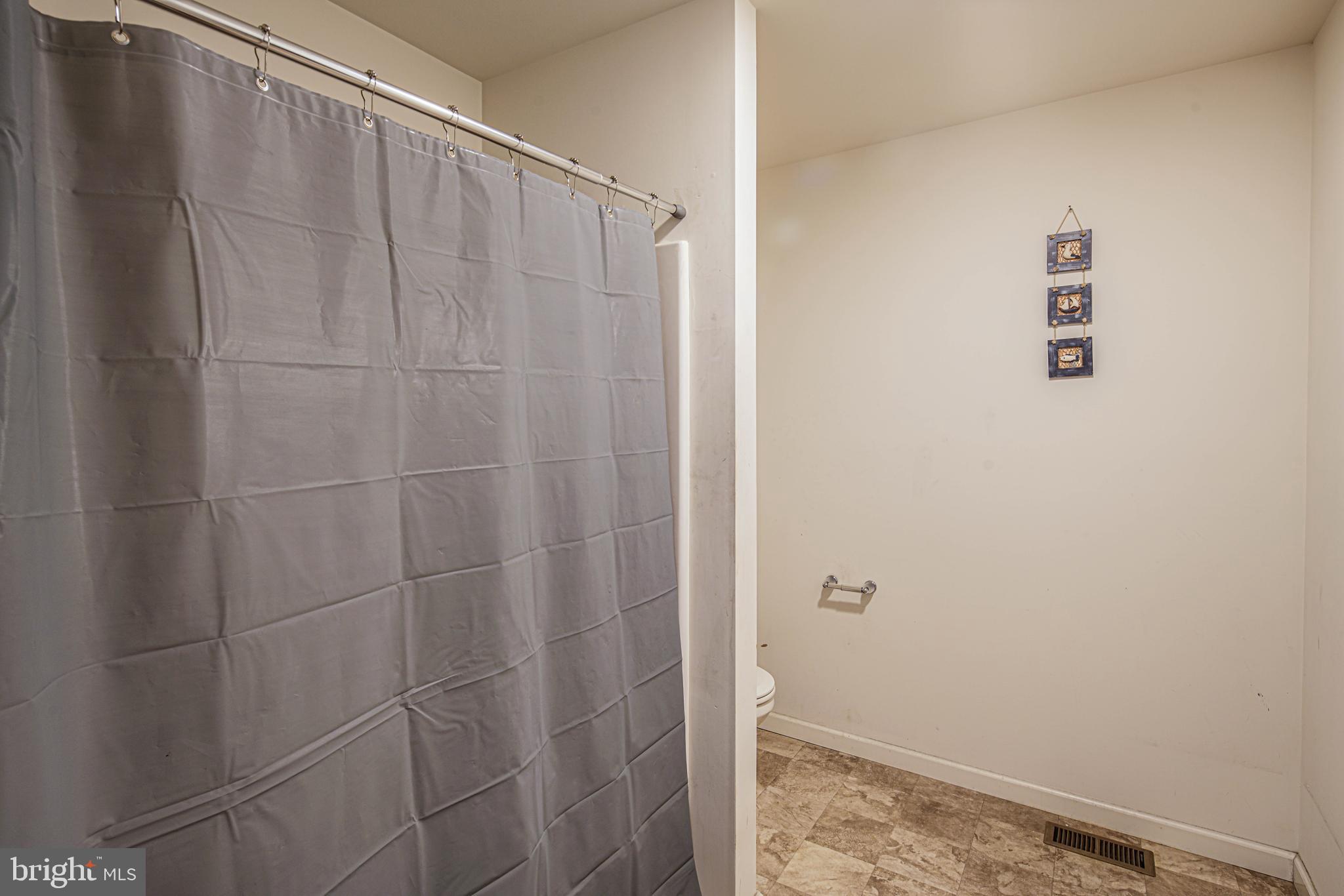 2013 Prout Farm Road Pottstown, PA 19464 - Photo 37 of 51 Shower
