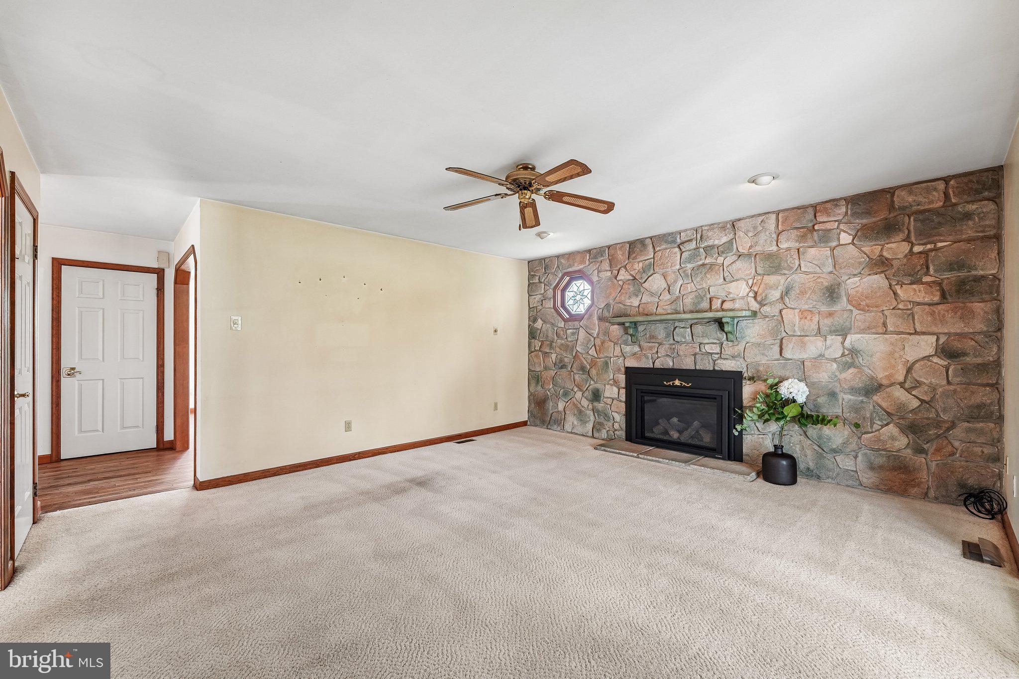 857 Heimbach Road Perkiomenville, PA 18074 - Photo 20 of 69 Family Room