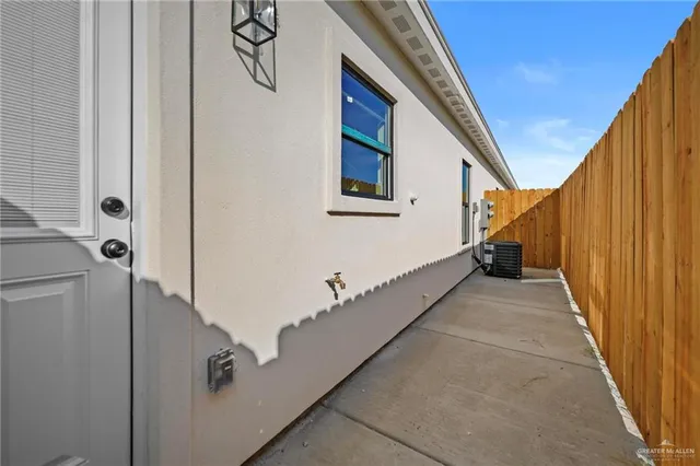 $1,400 | 2109 East Viviana Street, Unit 3, Edinburg, TX 78542