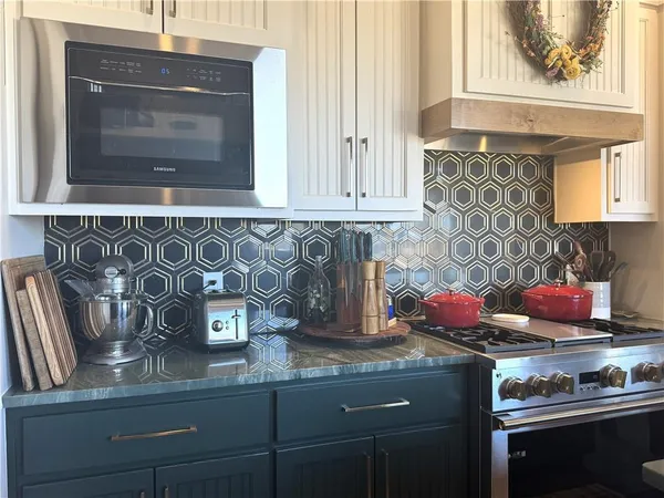 $425,000 | 18-14 Redwood Lane, Linn Valley, KS 66040