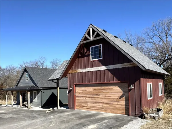 $425,000 | 18-14 Redwood Lane, Linn Valley, KS 66040