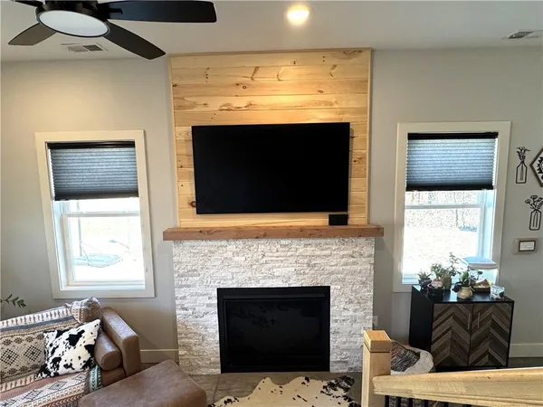 $425,000 | 18-14 Redwood Lane, Linn Valley, KS 66040