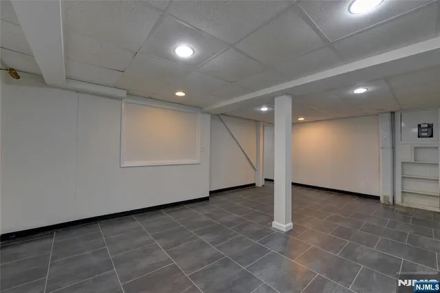 $699,000 | 29 Winifred Drive, Totowa, NJ 07512