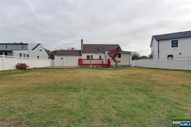 $699,000 | 29 Winifred Drive, Totowa, NJ 07512