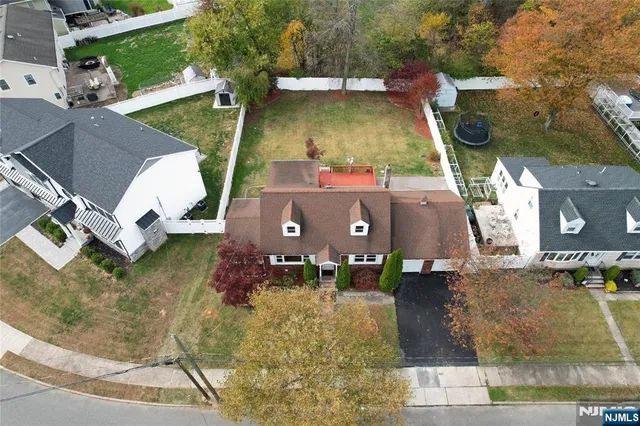 $699,000 | 29 Winifred Drive, Totowa, NJ 07512