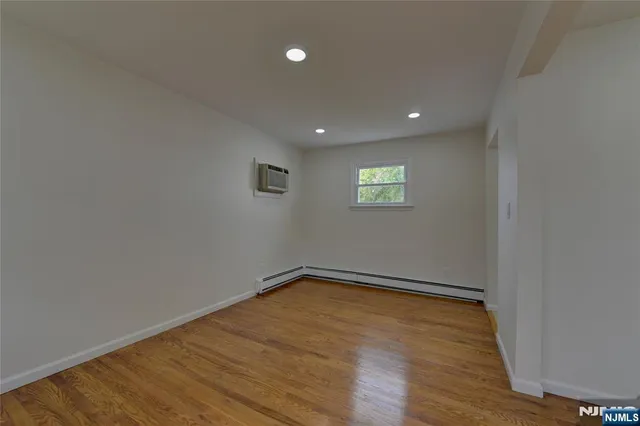 $699,000 | 29 Winifred Drive, Totowa, NJ 07512