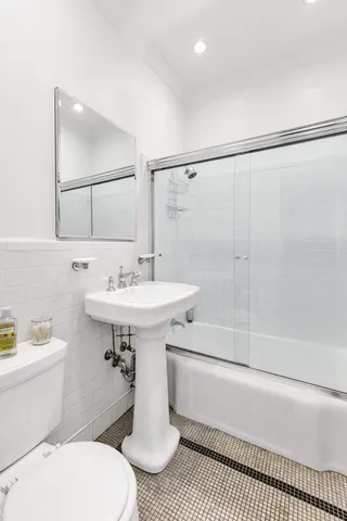 $399,000 | 50 East End Avenue, Unit 4B | Upper East Side