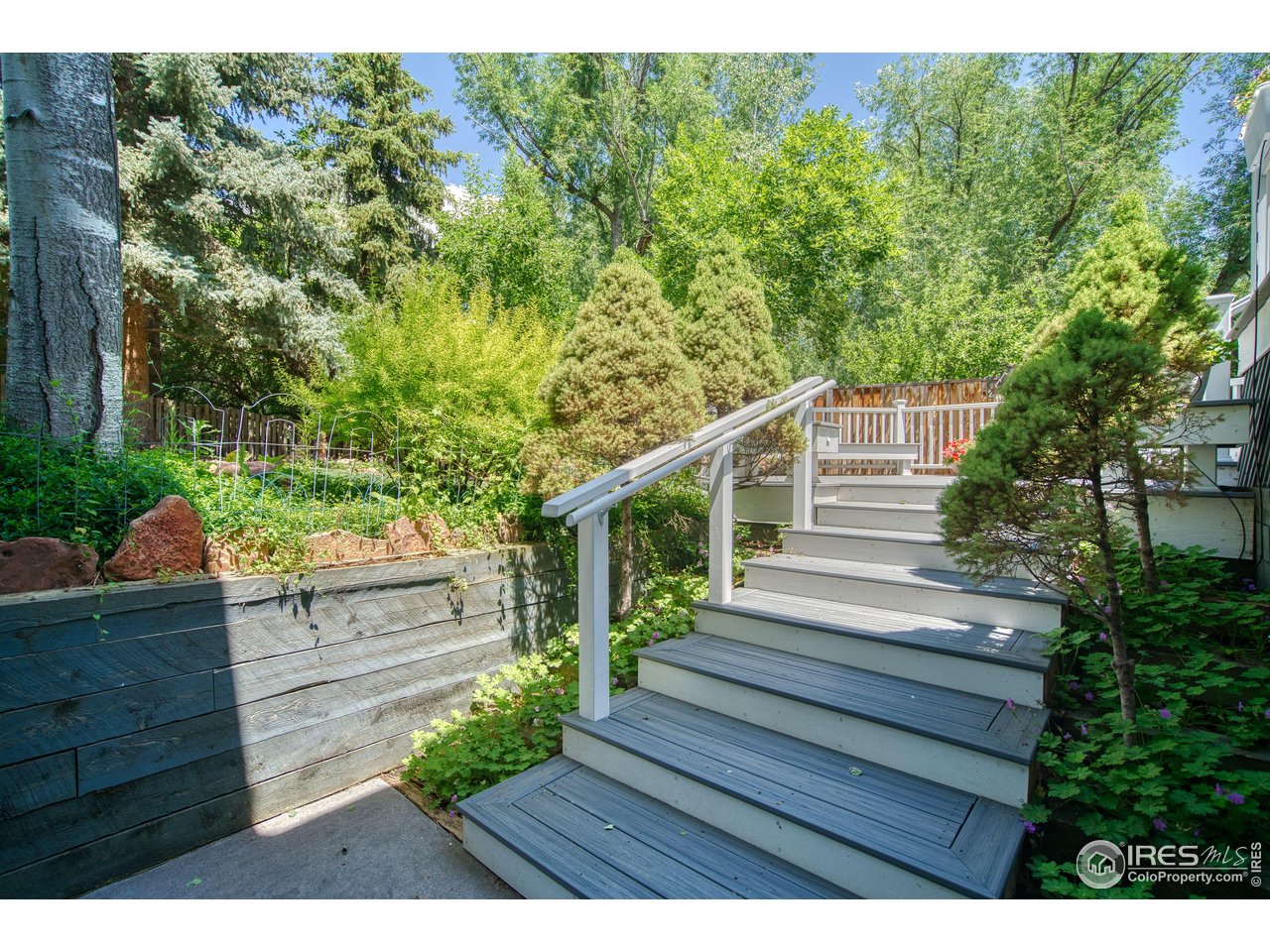 4471 Wellington Road Boulder, CO 80301 - Photo 34 of 42 a view of outdoor space and yard