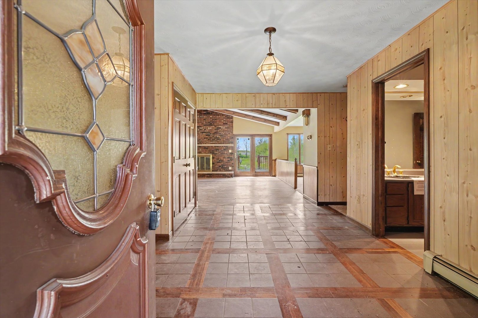 153 Lake Road Seymour, IL 61875 - Photo 8 of 37