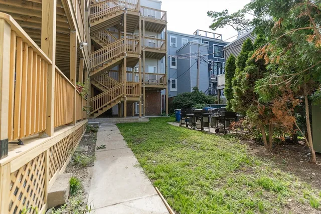 $3,600 | 352 West 3rd Street, Unit 9, Boston, MA 02127