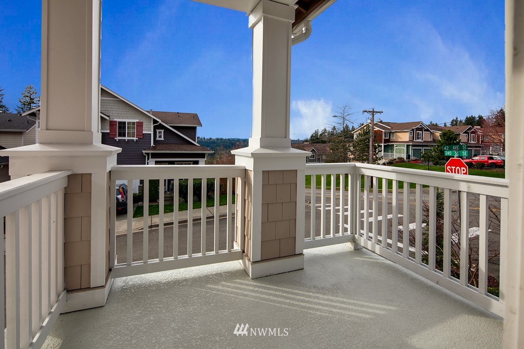 24003 42nd Avenue Southeast Bothell, WA 98021 - Photo 3 of 19