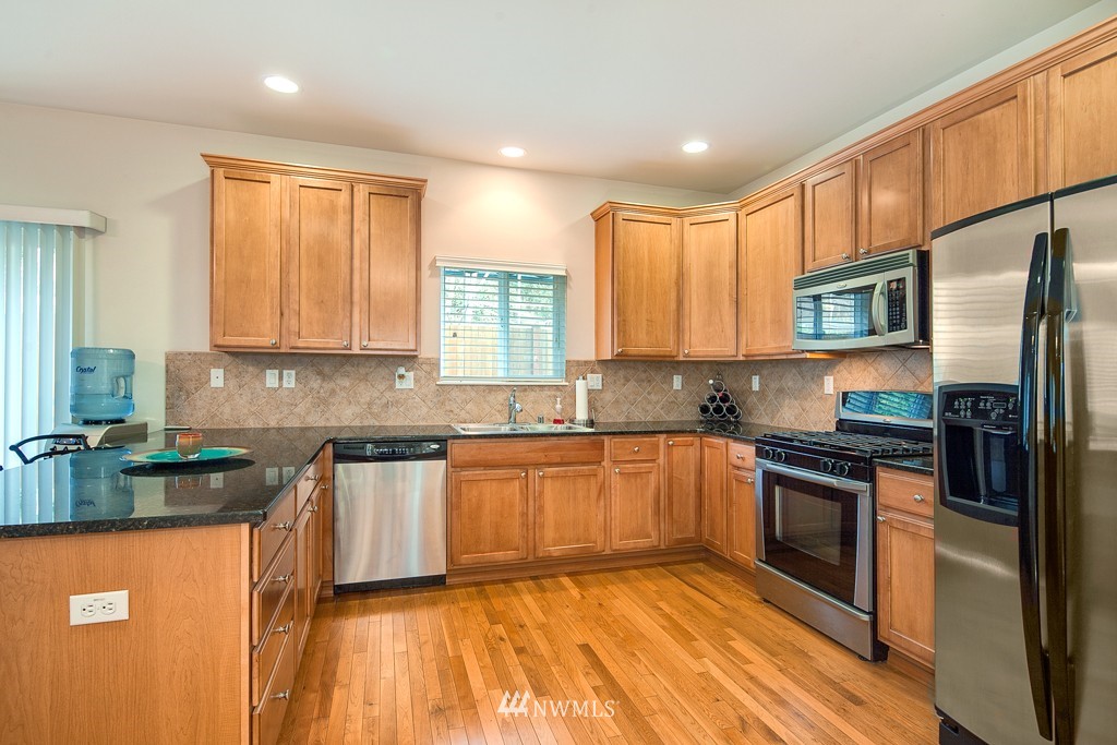 24003 42nd Avenue Southeast Bothell, WA 98021 - Photo 4 of 19