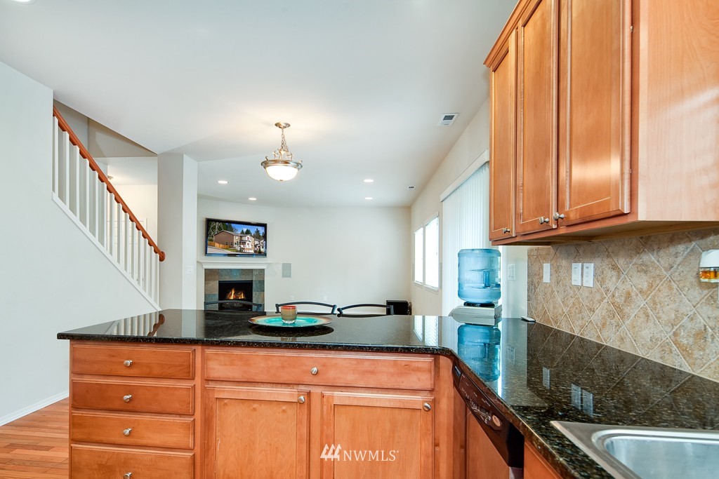 24003 42nd Avenue Southeast Bothell, WA 98021 - Photo 6 of 19
