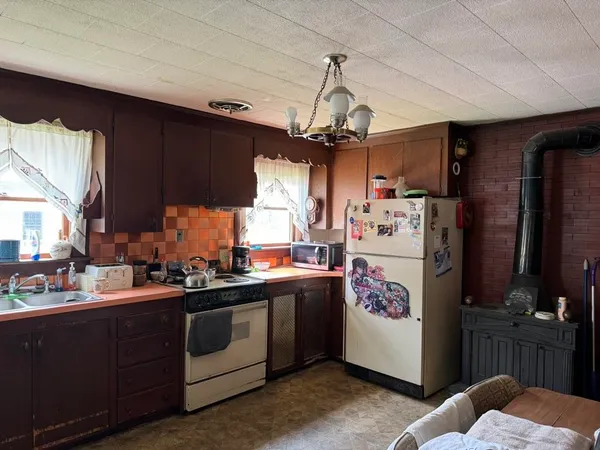 $350,000 | 194 West Main Street, Littleton, NH 03561