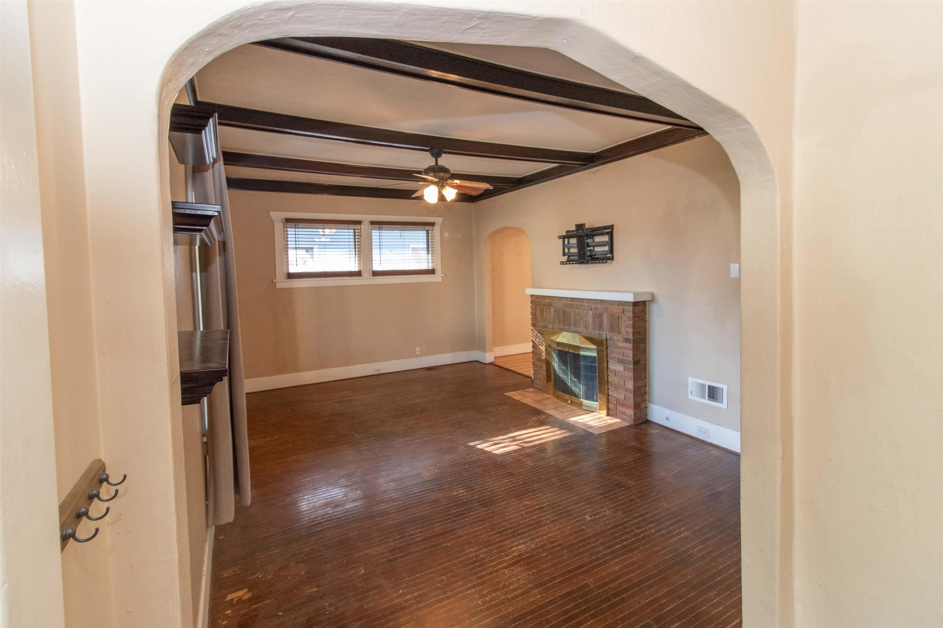2804 West Mallon Avenue Spokane, WA 99201 - Photo 4 of 25