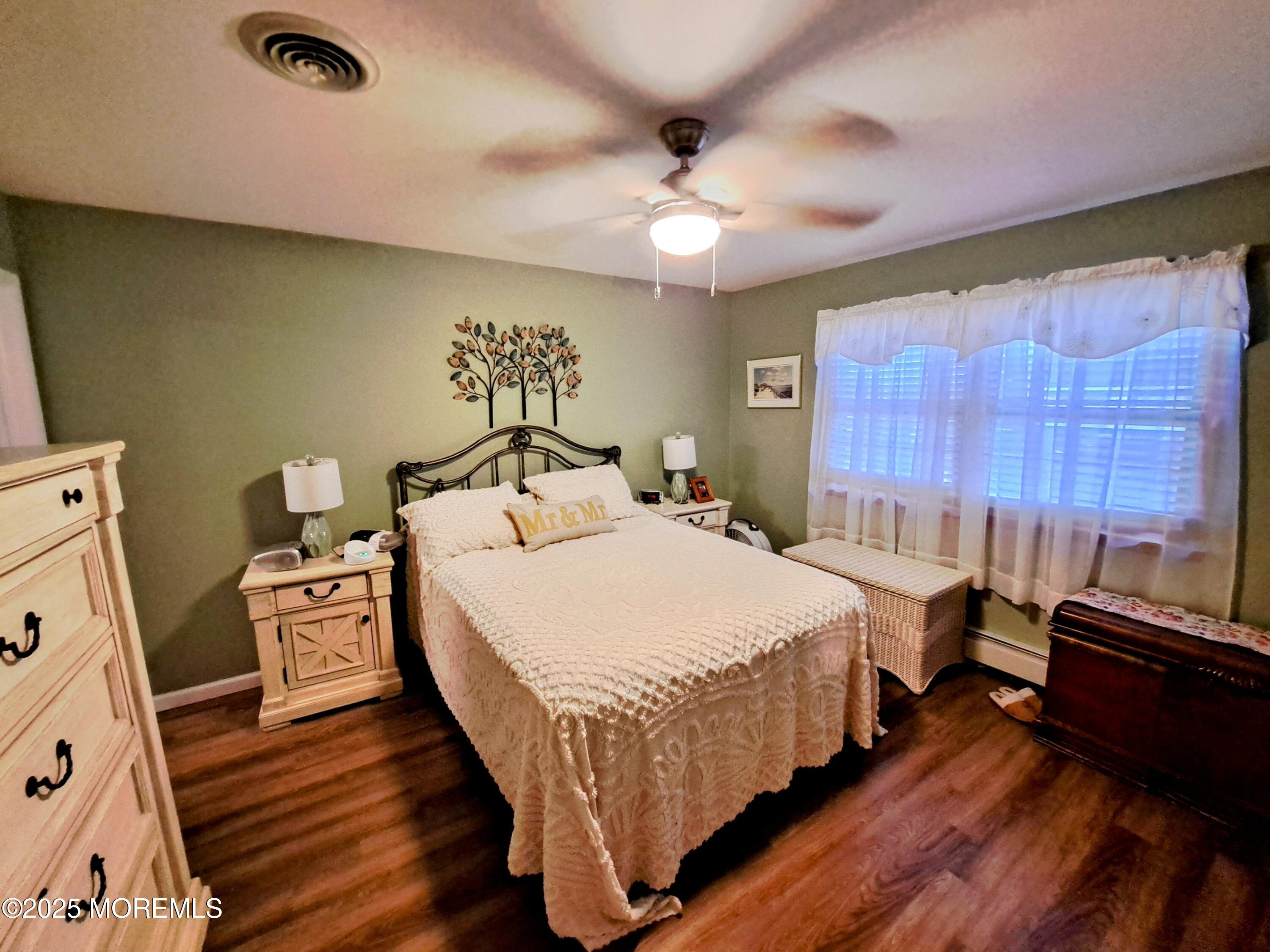 27 Fairfield Road Toms River, NJ 08757 - Photo 19 of 26 master bedroom 27 Fairfield