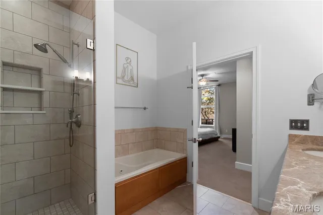 $400,000 | 7542 Cromwell Drive, Unit 1B, Clayton, MO 63105