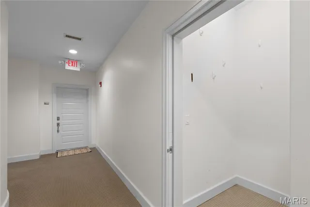 $400,000 | 7542 Cromwell Drive, Unit 1B, Clayton, MO 63105