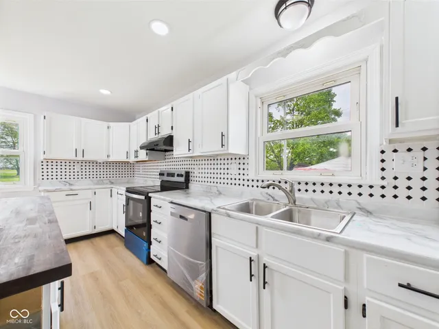 $214,900 | 225 Carthage Road, Charlottesville, IN 46117