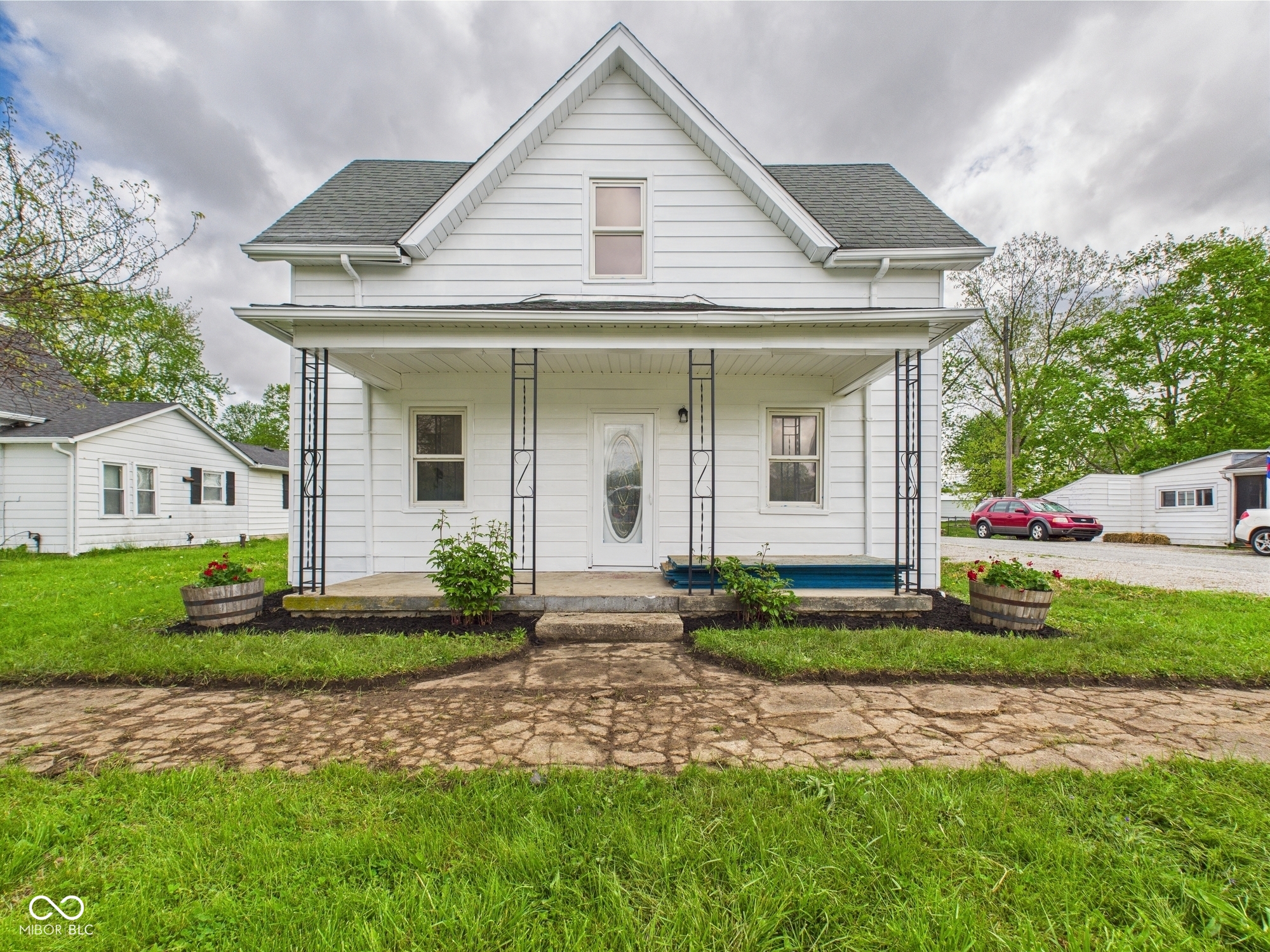 225 Carthage Road Charlottesville, IN 46117 - Photo 2 of 22