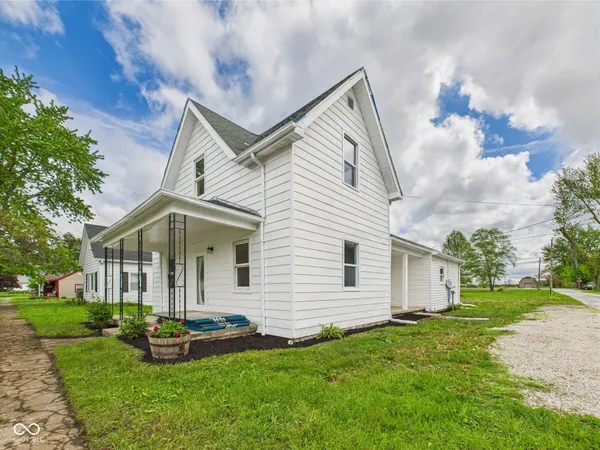 $199,900 | 225 Carthage Road, Charlottesville, IN 46117