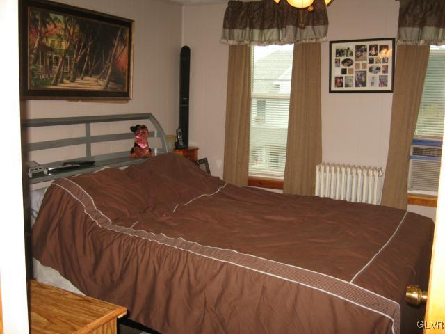 1108 Catasauqua Road Whitehall, PA 18052 - Photo 6 of 10 Gallery Image 6