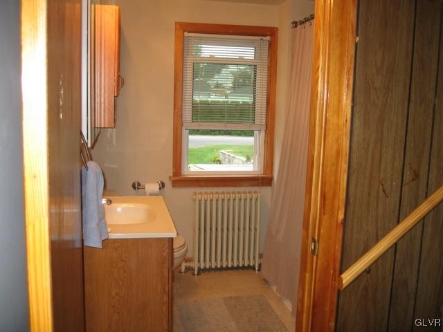 1108 Catasauqua Road Whitehall, PA 18052 - Photo 8 of 10 Gallery Image 8