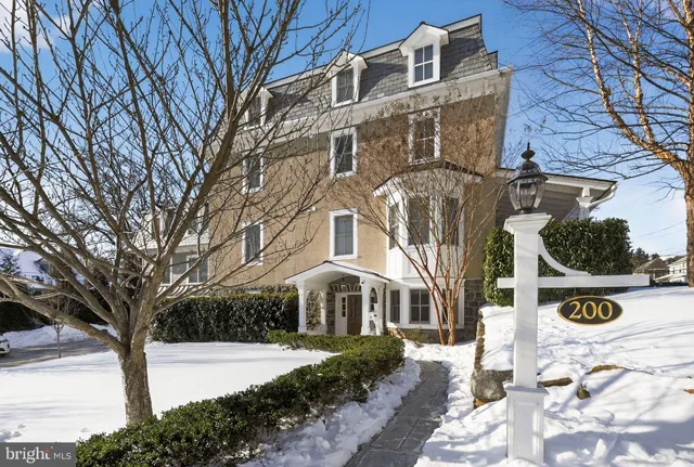 $4,200 | 200 West Wayne Avenue, Unit 1, Wayne, PA 19087