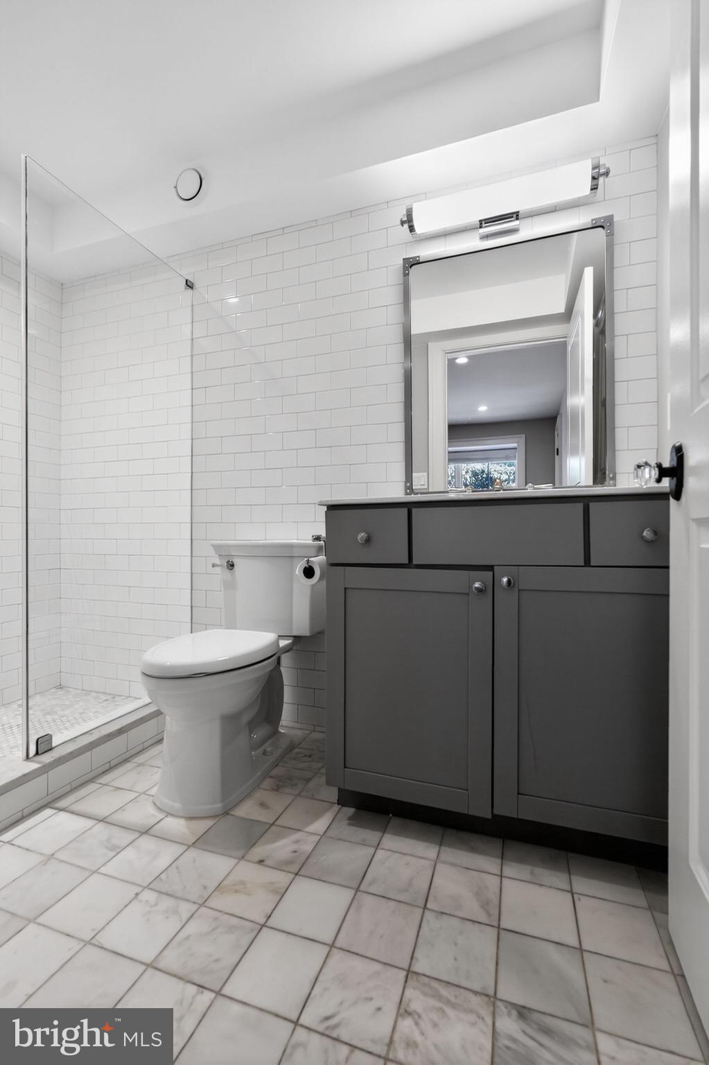 200 West Wayne Avenue, Unit 1 Wayne, PA 19087 - Photo 7 of 15 Ensuite Full Bath