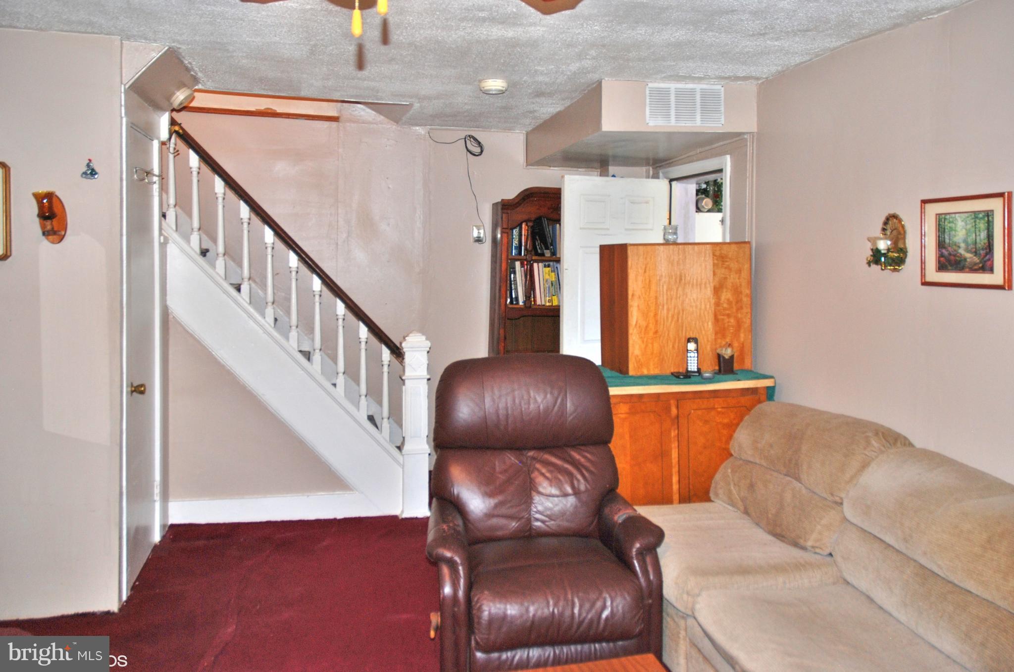 24211 Ridge Road Damascus, MD 20872 - Photo 6 of 15 Family Room
