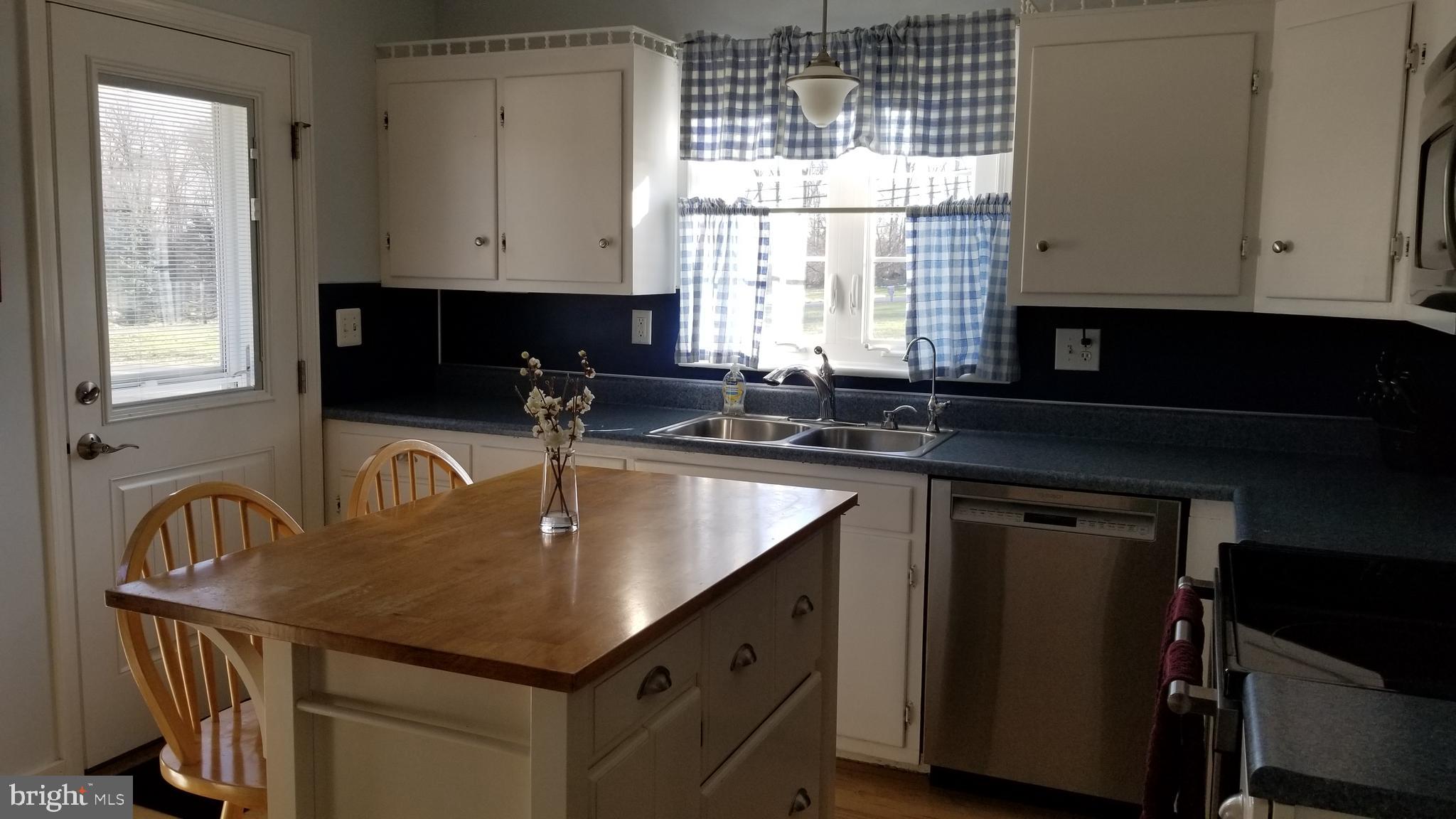 304 School Road Denver, PA 17517 - Photo 7 of 30