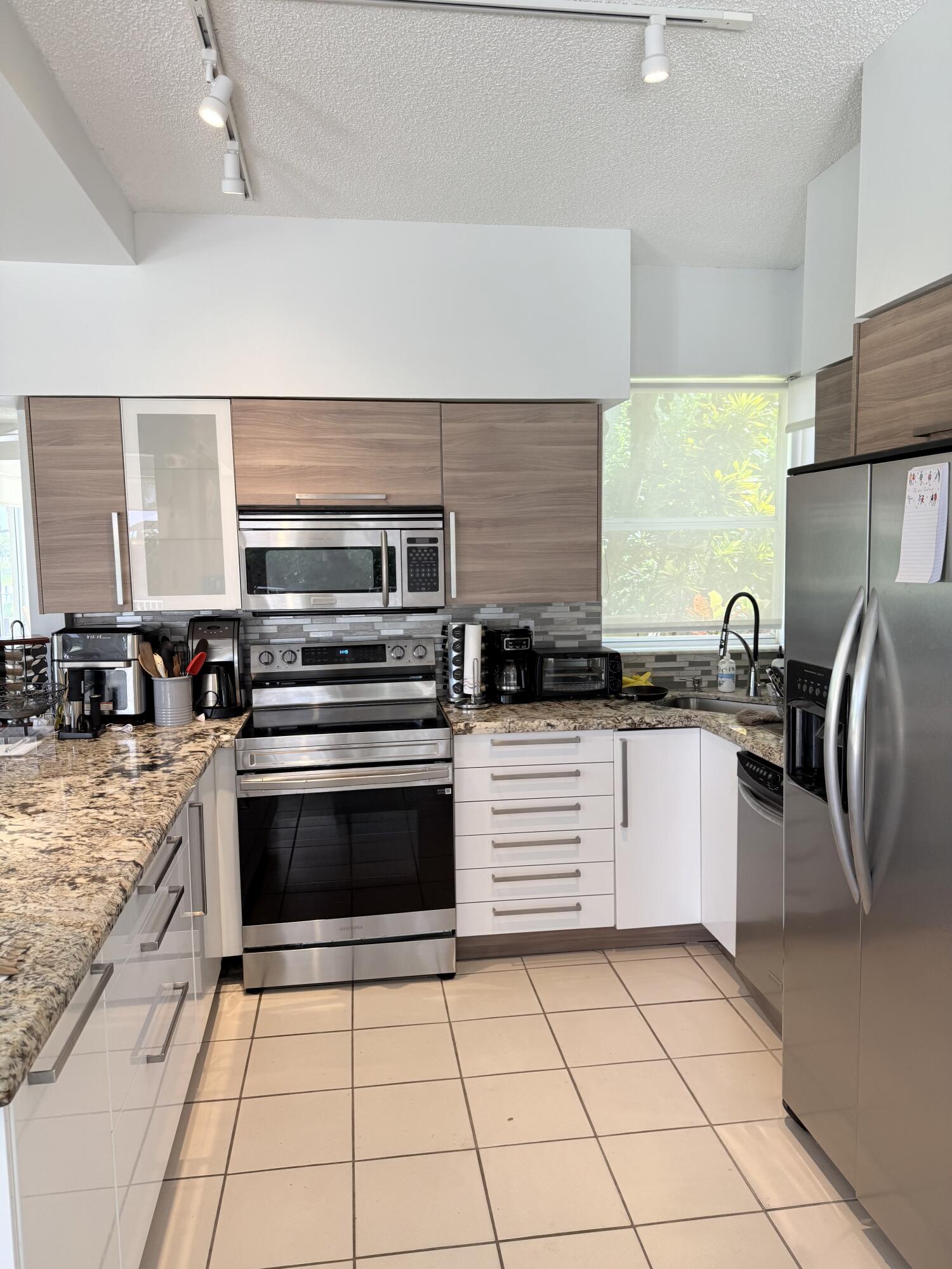 17691 Tiffany Trace Drive Boca Raton, FL 33487 - Photo 8 of 35 IMG_0237