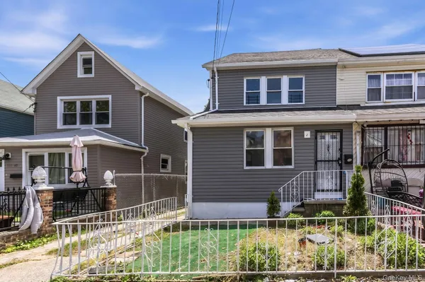$949,999 | 171-38 105th Avenue | Jamaica