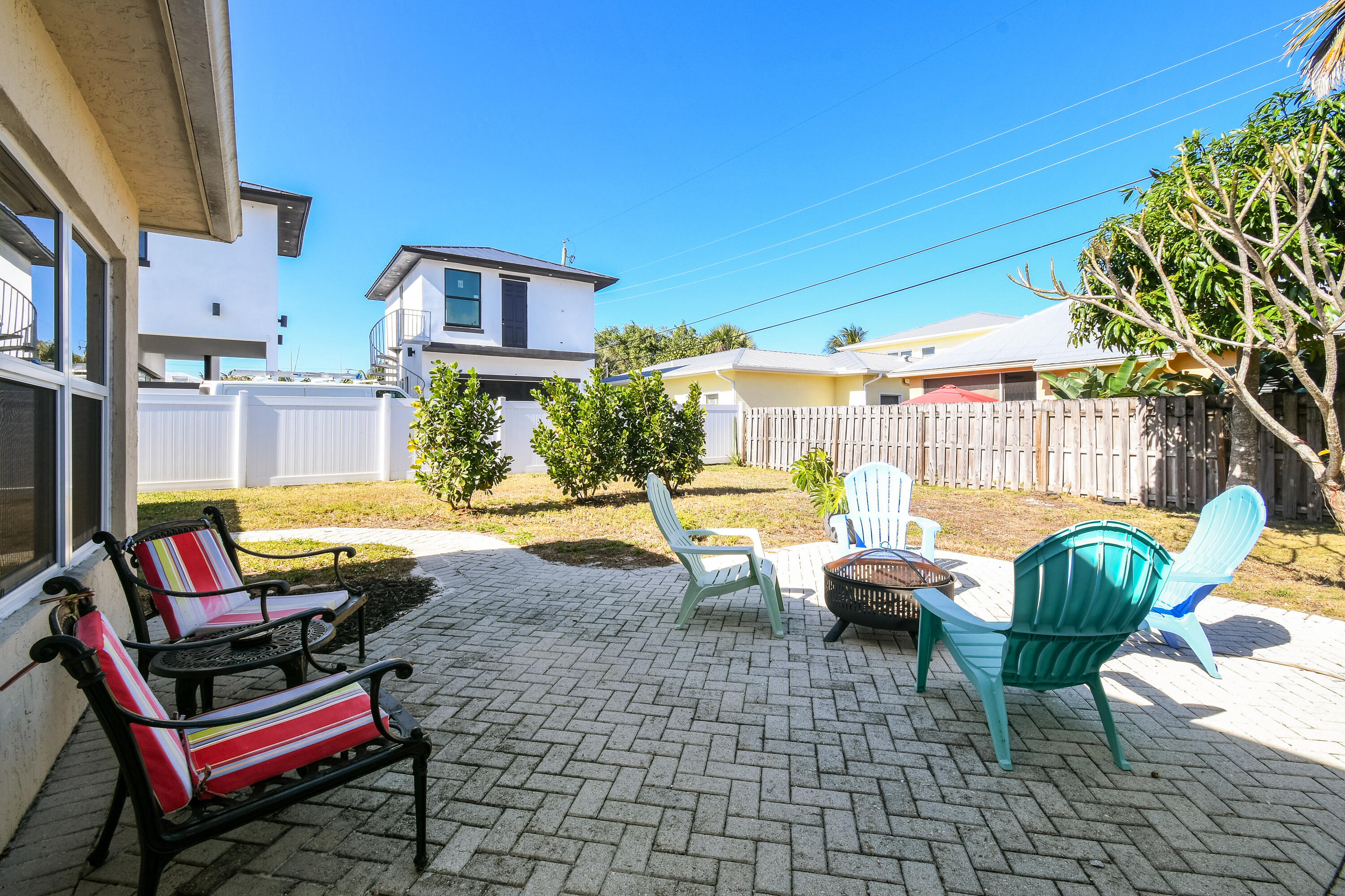 8963 Southeast Ceres Street Hobe Sound, FL 33455 - Photo 49 of 52 Yard