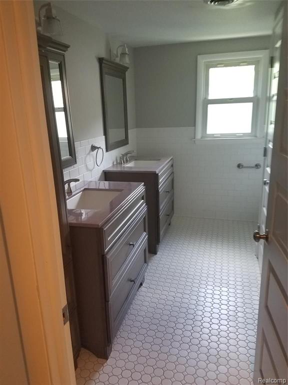750 Willard Avenue Rochester, MI 48307 - Photo 19 of 25
