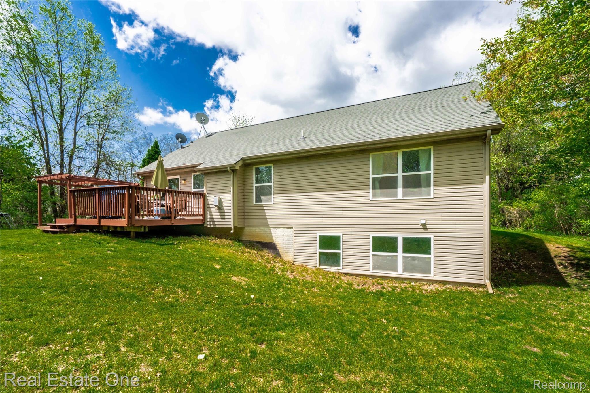 15203 Hawley Road Holly, MI 48442 - Photo 6 of 43 013_12.jpg