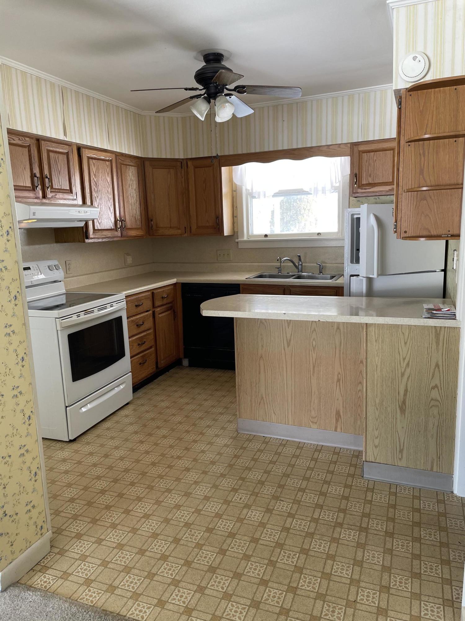 17 Sherwin Street Presque Isle, ME 04769 - Photo 6 of 24 A6969EBE-4797-4A98-9B9C-57C0045EFB83