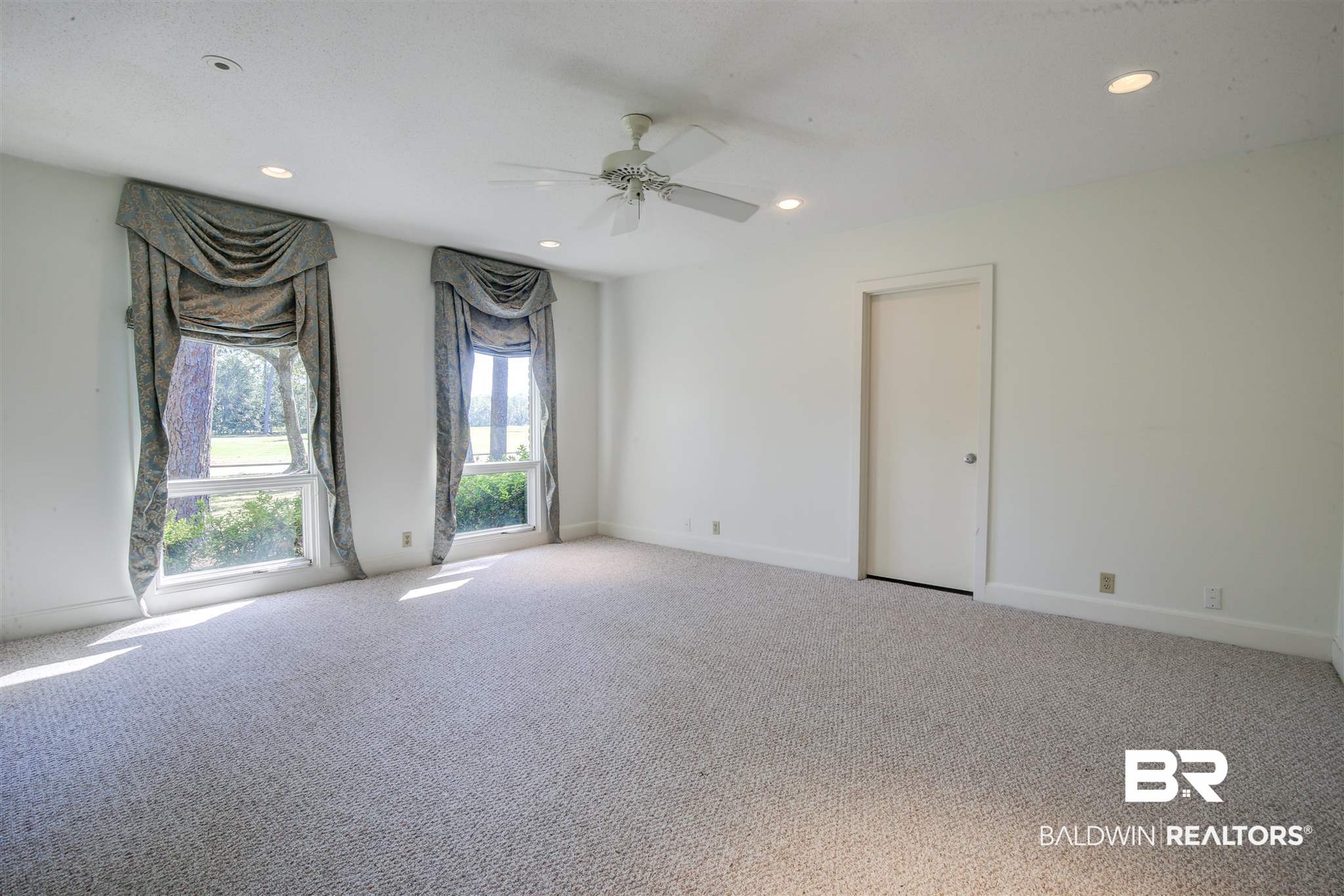 18080 Quail Run Road, Unit 4A Fairhope, AL 36532 - Photo 12 of 28 master bedroom