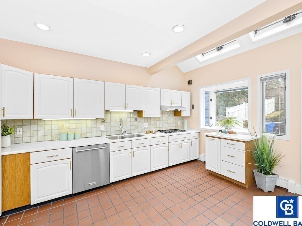 62 Clark Road, Unit 1 Brookline, MA 02445 - Photo 8 of 37
