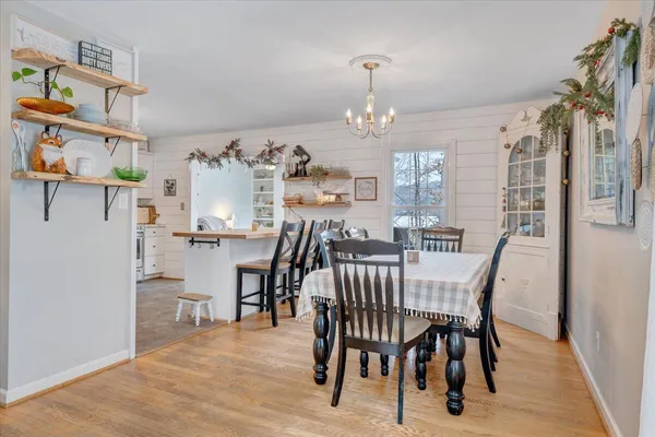 $427,500 | 2919 Purple Finch Road, Roanoke, VA 24018