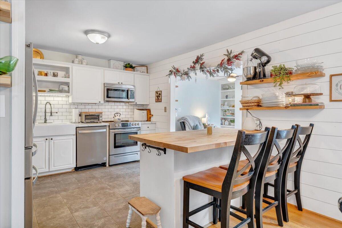 2919 Purple Finch Road Roanoke, VA 24018 - Photo 12 of 69 11-MIB07018