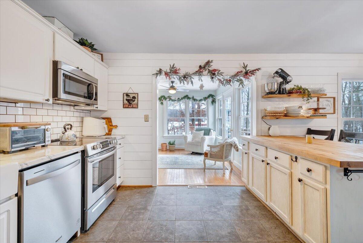 2919 Purple Finch Road Roanoke, VA 24018 - Photo 15 of 69 14-MIB07012-R5